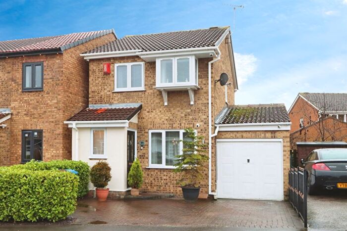 3 Bedroom Detached House For Sale In Hartland Drive, Sothall, Sheffield, S20