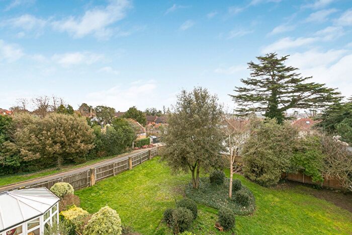 2 Bedroom Flat For Sale In Copse Hill, London, SW20