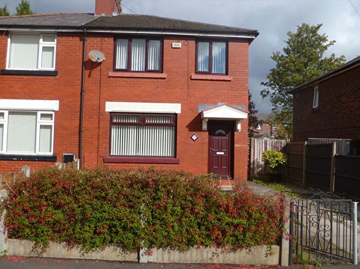 3 Bedroom Semi-Detached House For Sale In North Avenue, Bolton, BL4