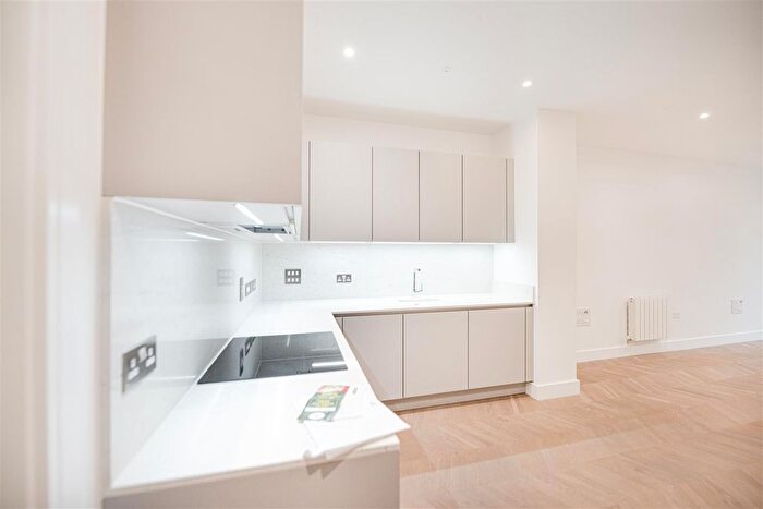 4 Bedroom Town House To Rent In Handley Drive, Kidbrooke, SE3