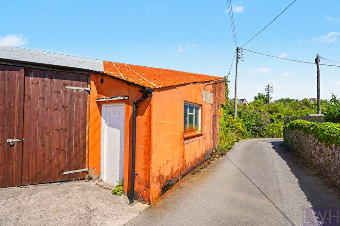 Property For Sale In Garage, Criccieth, LL52