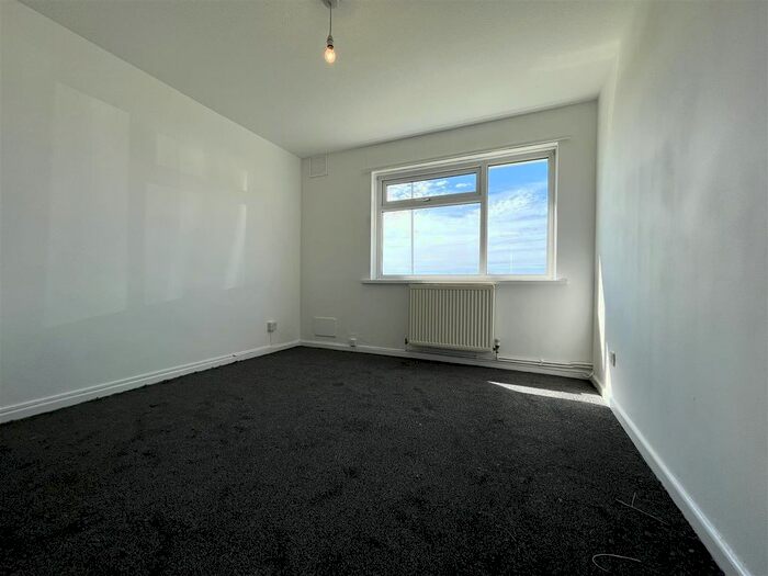 2 Bedroom Flat To Rent In Coastline Court, Watergate Road, Porth, Newquay, Cornwall, TR7