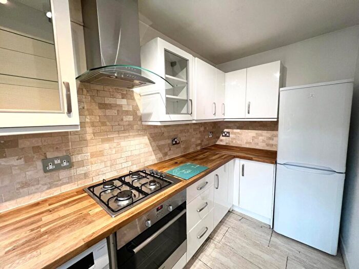 1 Bedroom Apartment To Rent In Pert Close, Muswell Hill, London, N10