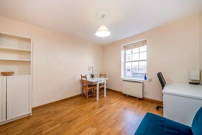 1 Bedroom Flat To Rent In Old Castle Street, Aldgate, E1