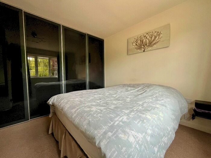 3 Bedroom Detached Bungalow For Sale In Gilstead Close, Thurnby, Leicester, Leicestershire, LE7