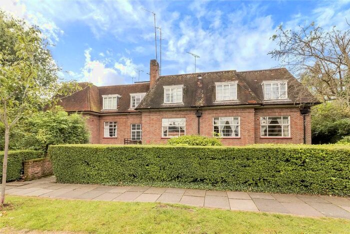 3 Bedroom Flat To Rent In Falloden Way, Hampstead Garden Suburb, NW11