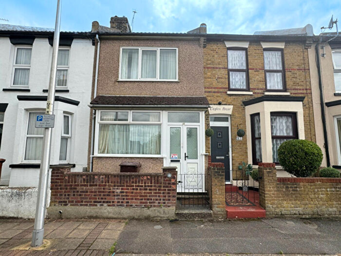 2 Bedroom Terraced House To Rent In May Road, Gillingham, Kent, ME7