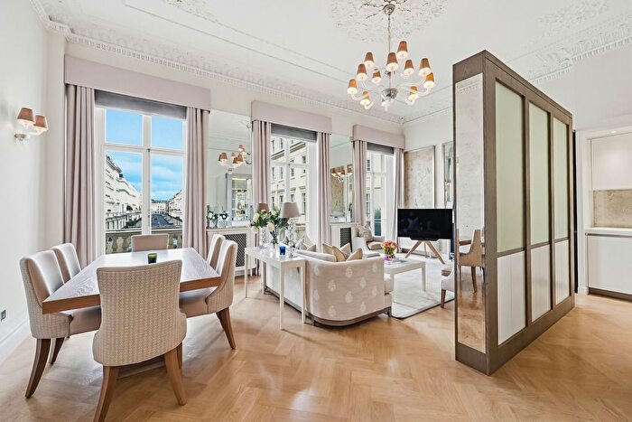 2 Bedroom Flat For Sale In Eaton Place, London, SW1X