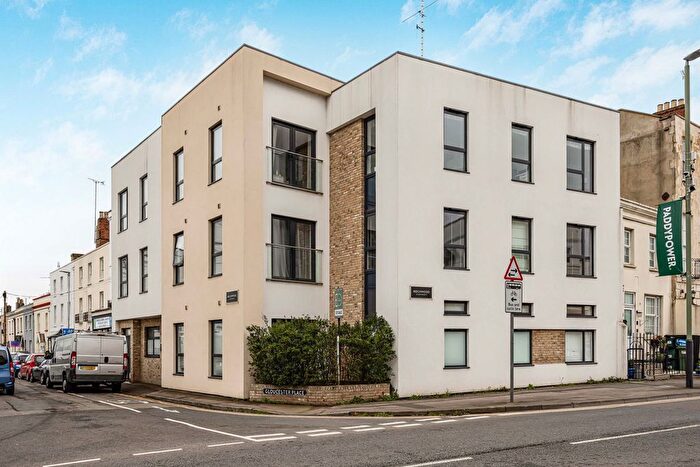 2 Bedroom Flat For Sale In Gloucester Place, Cheltenham, Gloucestershire, GL52