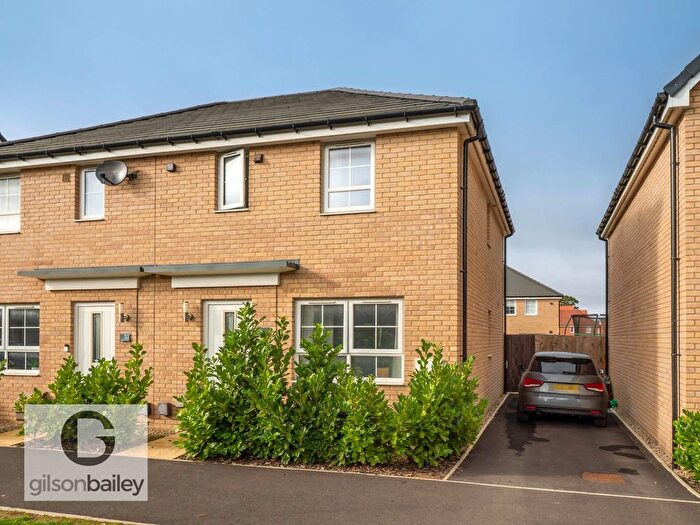 3 Bedroom Semi-detached House For Sale In Metcalf Road, Sprowston, NR13