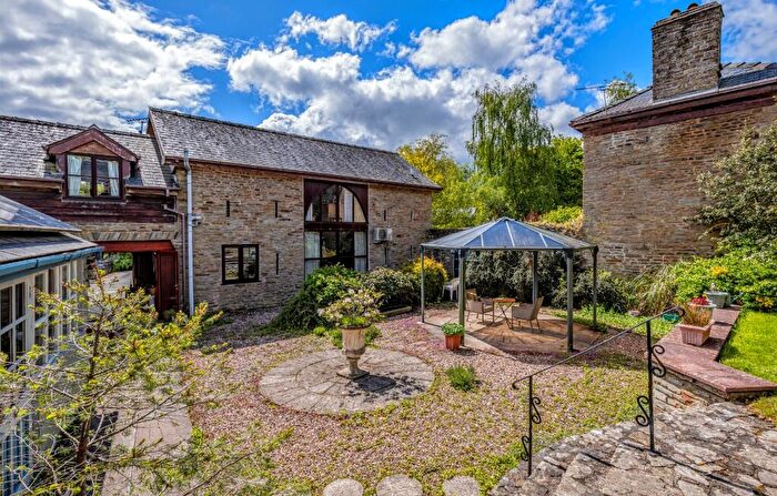 6 Bedroom Detached House For Sale In , HR5