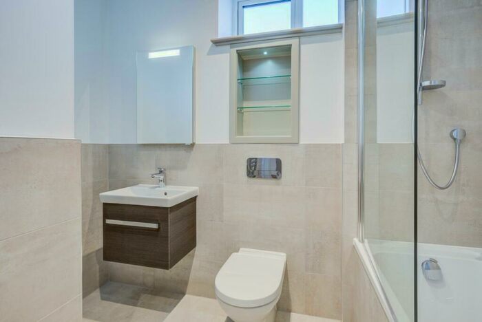 1 Bedroom Flat To Rent In Imperial Drive, Harrow, HA2