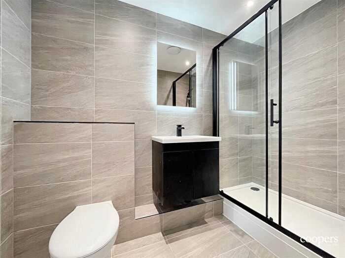 1 Bedroom Maisonette To Rent In Park Way, Ruislip Manor, HA4