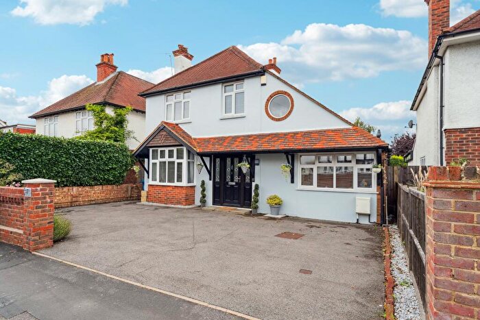 5 Bedroom Detached House For Sale In Pinkneys Road, Maidenhead, SL6