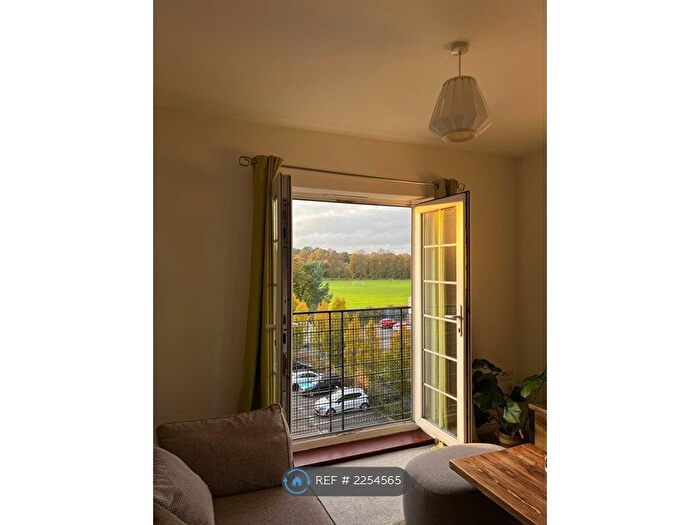 2 Bedroom Flat To Rent In Chester Green, Derby, DE21