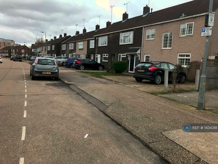 2 Bedroom Terraced House To Rent In Cherrydown West, Basildon, SS16