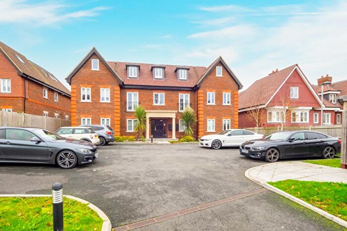 2 Bedroom Apartment To Rent In Brighton Road, Banstead, Surrey, SM7