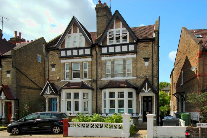 1 Bedroom Flat To Rent In Broughton Road, London, W13