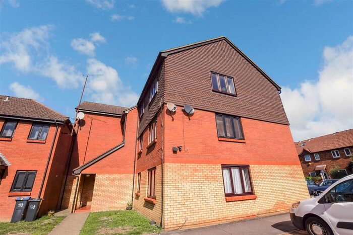 1 Bedroom Flat To Rent In North Road, Colliers Wood, SW19