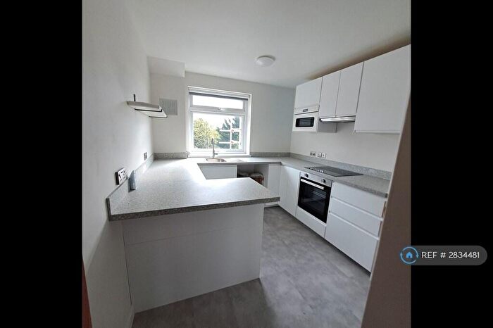 2 Bedroom Flat To Rent In Avenue Court, Southampton, SO17