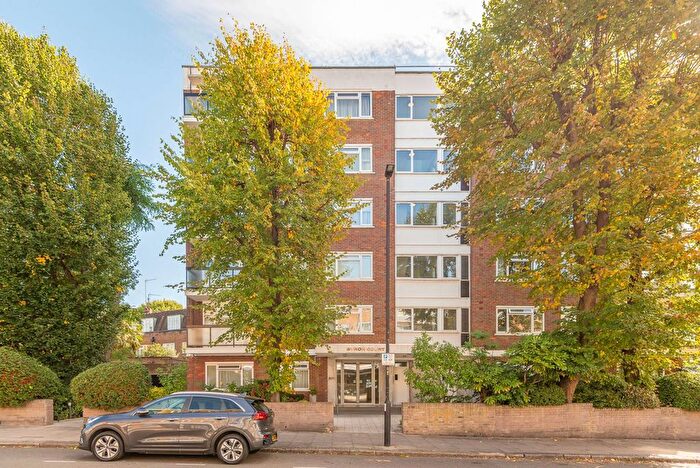 2 Bedroom Flat To Rent In Byron Court, South Hampstead, London, NW6