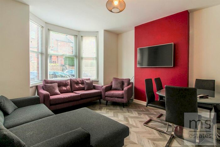 6 Bedroom Semi-Detached House To Rent In Rothesay Avenue, Lenton, Nottingham, NG7