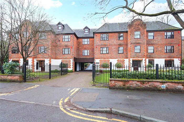 1 Bedroom Apartment To Rent In Princes Road, Weybridge, Surrey, KT13