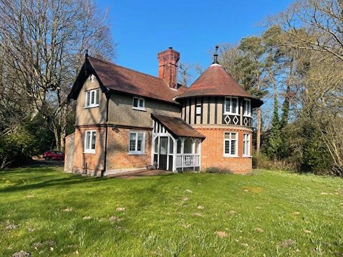 2 Bedroom Detached House To Rent In Lodge Hill, NR26