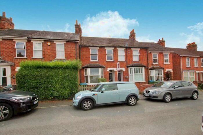 3 Bedroom Terraced House To Rent In Highbridge Road, Aylesbury *Zero Deposit Option*, HP21