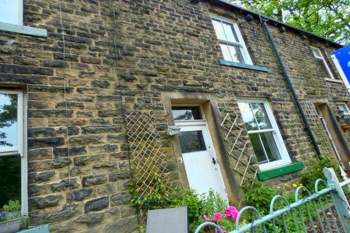 2 Bedroom Property To Rent In Sunnybank Cottages, Rossendale, BB4