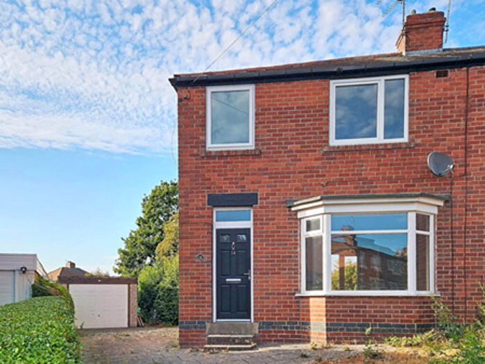3 Bedroom Semi-Detached House For Sale In Birklands Close, Sheffield, S13