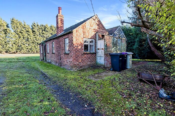 2 Bedroom Detached Bungalow For Sale In Langrick Road, New York, Lincoln, LN4