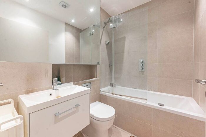 1 Bedroom Flat To Rent In Roxborough Avenue, Harrow, HA1