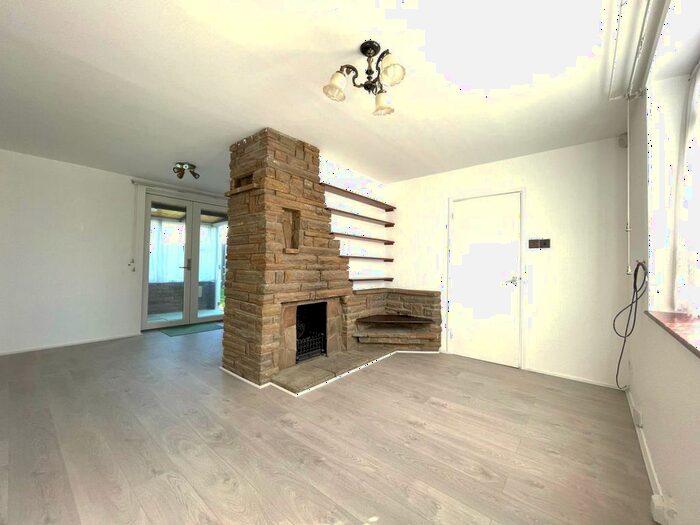 2 Bedroom End Of Terrace House To Rent In The Readings, Harlow, CM18