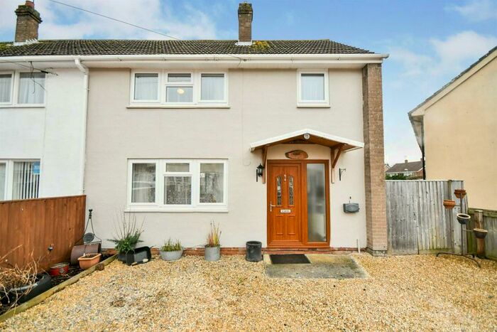 3 Bedroom Semi-Detached House To Rent In Ridgemead, Calne, SN11