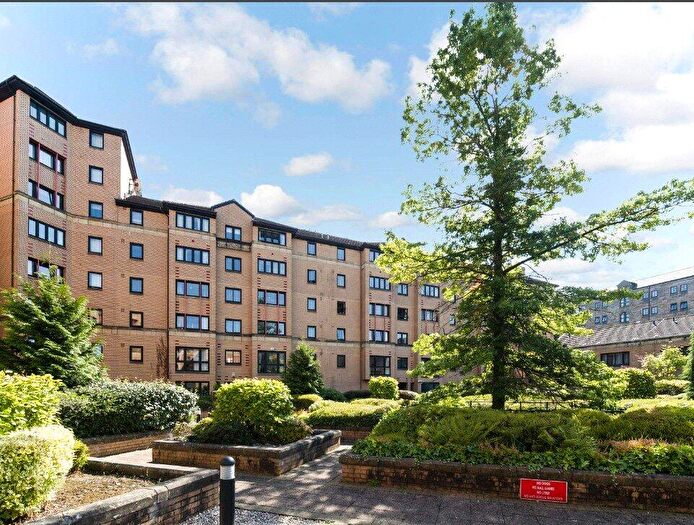 2 Bedroom Flat For Sale In Parsonage Square, Glasgow, Lanarkshire, G4