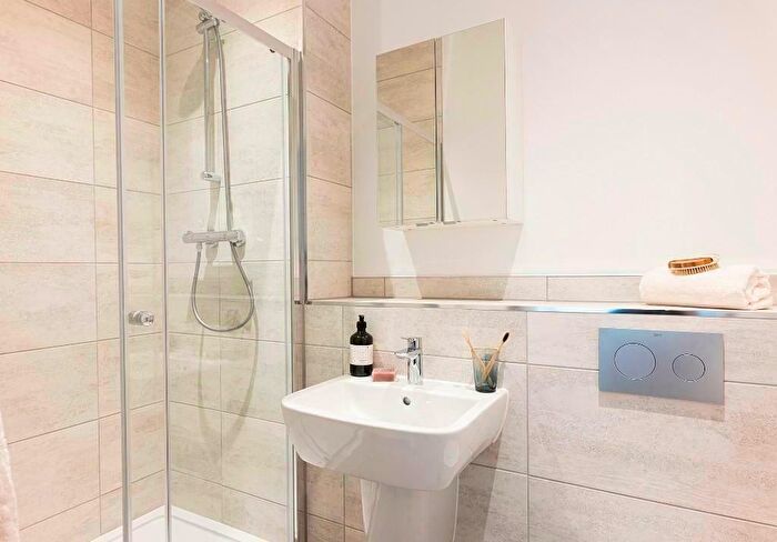 2 Bedroom Apartment To Rent In Flat, The Almere, Avebury Boulevard, Milton Keynes, Buckinghamshire, MK9