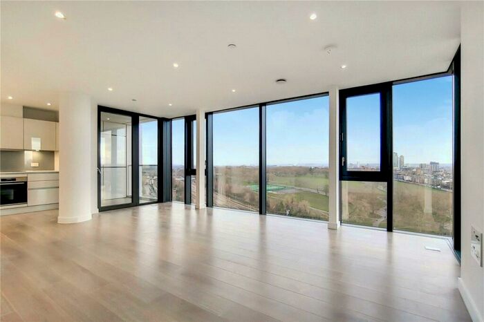 2 Bedroom Apartment To Rent In City North Place, London, N4