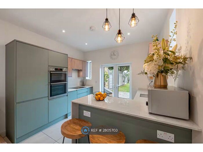 4 Bedroom Terraced House To Rent In Harbord St, London, SW6