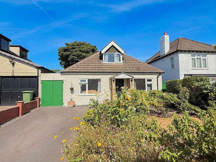 3 Bedroom Detached Bungalow For Sale In Rollason Road, Birmingham, B24