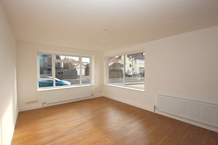 2 Bedroom Flat For Sale In Estuary Lodge, Eastern Esplanade, Thorpe Bay, SS1