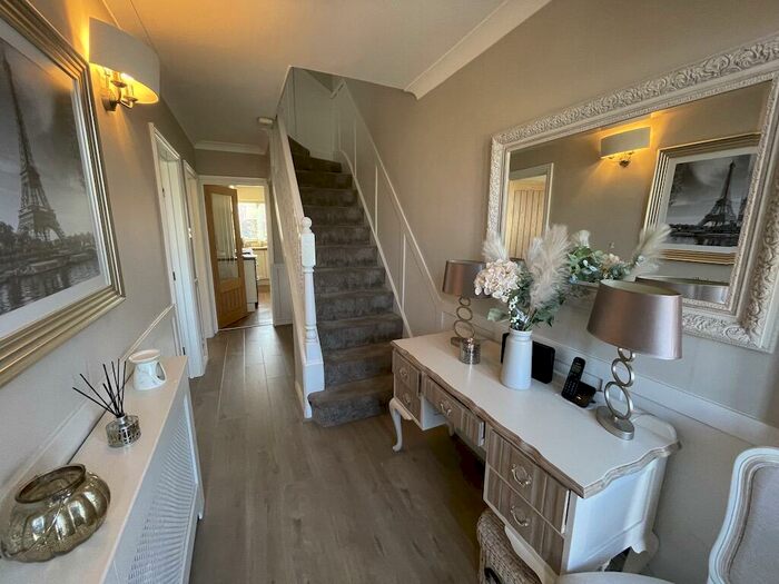 3 Bedroom SemiDetached House For Sale In Pedmore Stevens Road, DY9