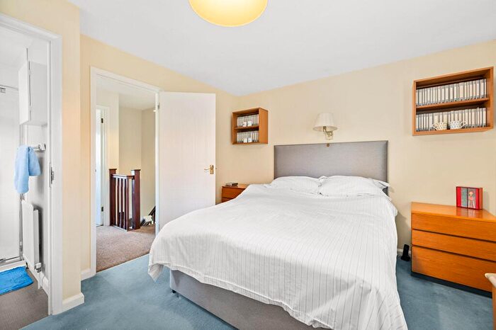 4 Bedroom Detached House For Sale In Langridge Drive, East Grinstead, RH19