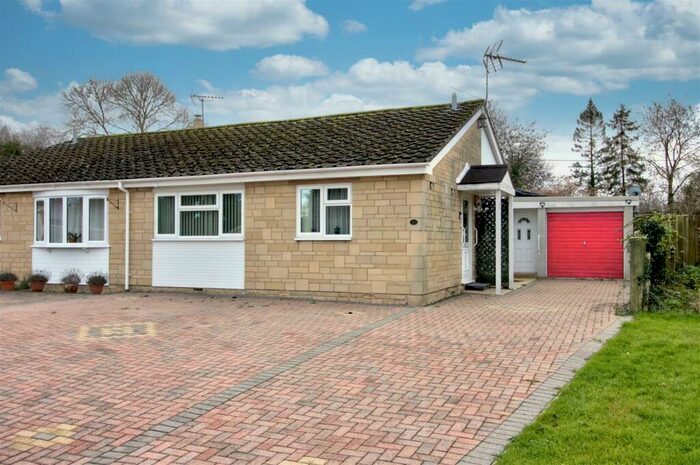2 Bedroom Semi-Detached Bungalow For Sale In Milbourne Park, Milbourne, Malmesbury, SN16