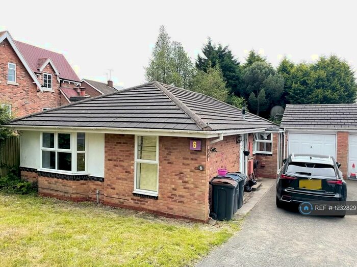3 Bedroom Bungalow To Rent In Humphrey Middlemore Drive, Birmingham, B17