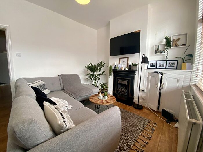 2 Bedroom Terraced House To Rent In Dundonald Road, Didsbury, Manchester, M20
