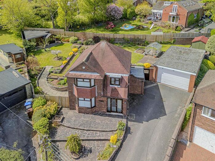 3 Bedroom Detached House For Sale In Lansdowne Close, Leek, Staffordshire, ST13