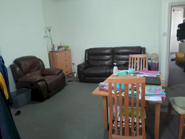 2 Bedroom Flat To Rent In Britannia Road, Westcliff-On-Sea, SS0