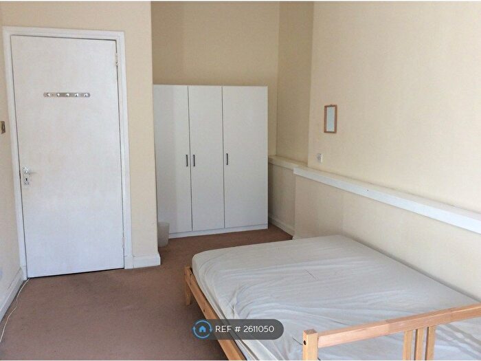 2 Bedroom Flat To Rent In High Street, Glasgow, G4