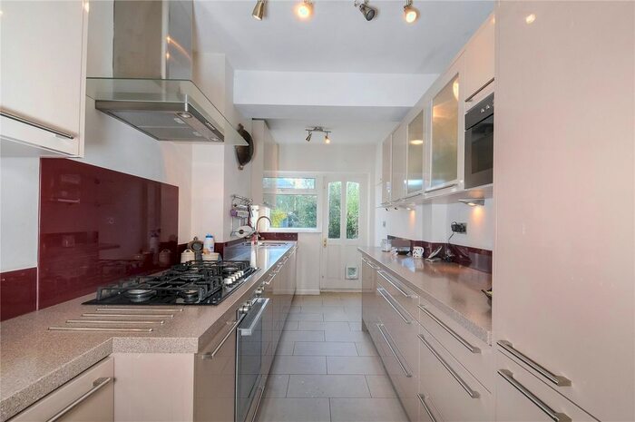 3 Bedroom Terraced House To Rent In Brunswick Street, Reading, Berkshire, RG1